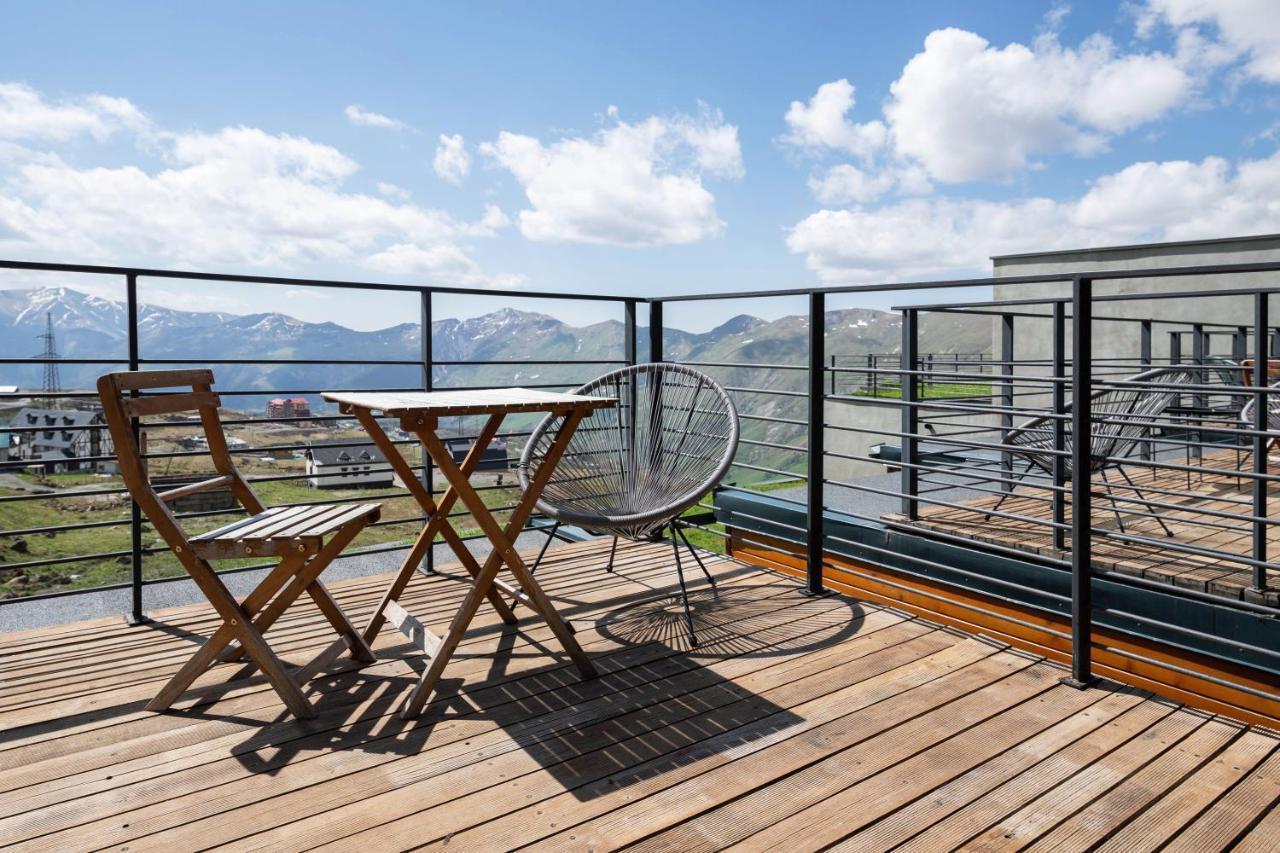 Quadrum Hotel Гудаури Екстериор снимка