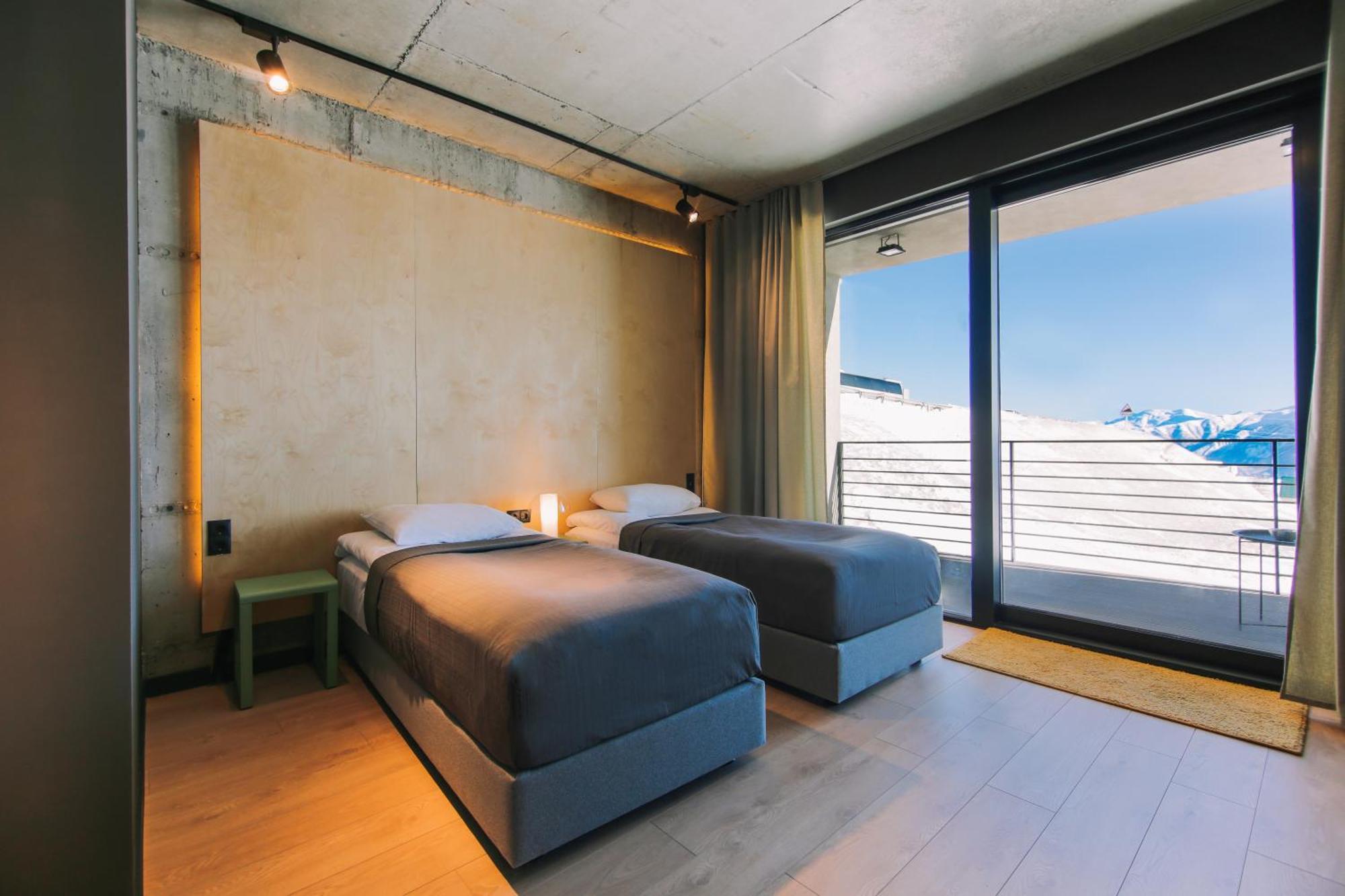 Quadrum Hotel Гудаури Екстериор снимка