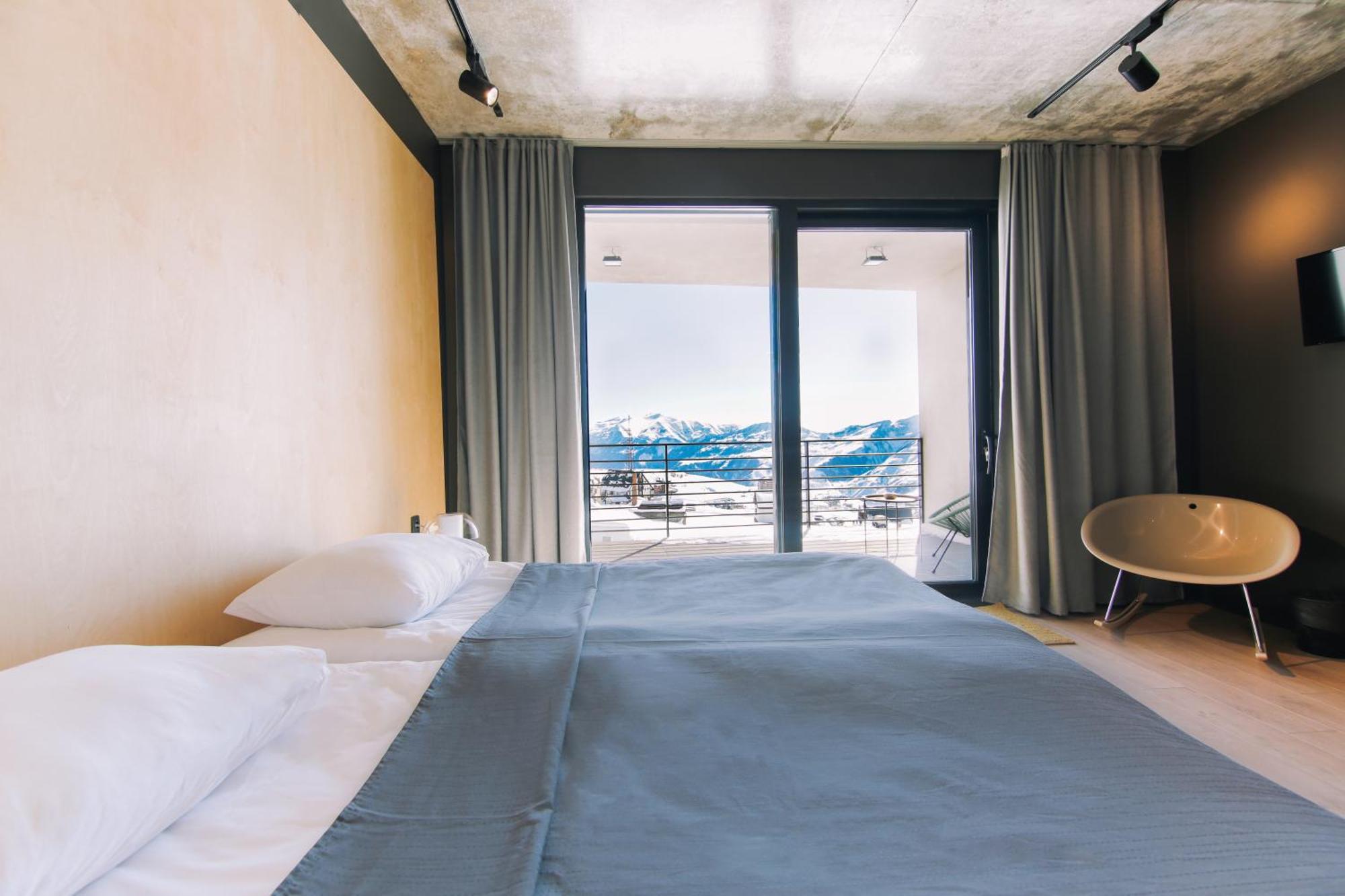 Quadrum Hotel Гудаури Екстериор снимка